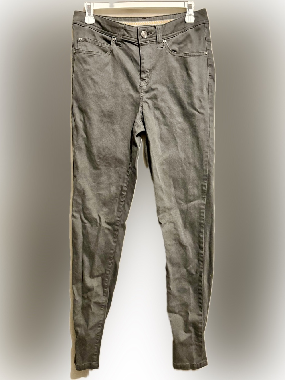 Straight Stretch Jeans in Charcoal Gray